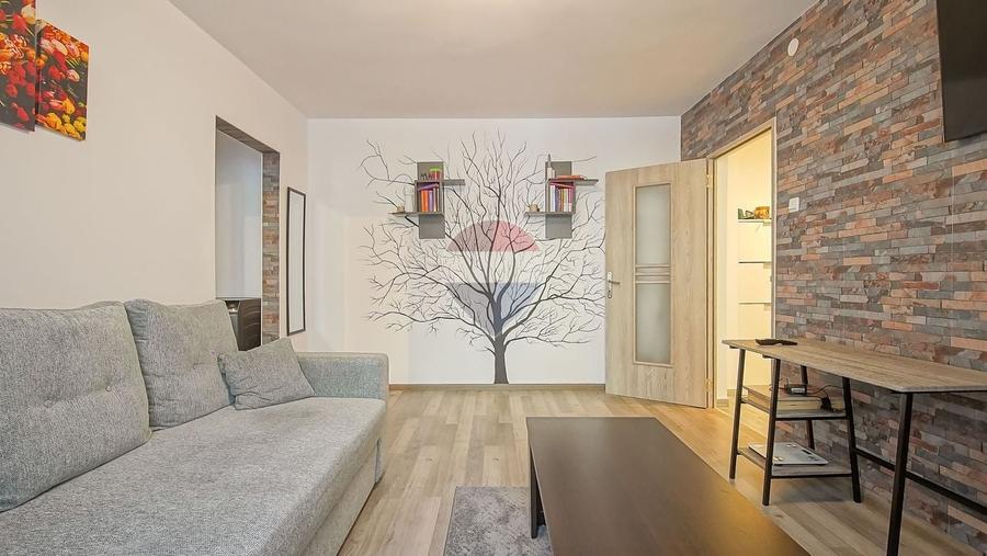 Apartament cu 2 camere semidecomandat în Florilor