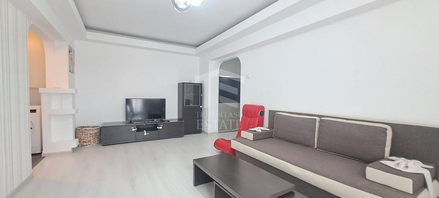 Apartament cu 3 camere semidecomandat, mobilat în Militari