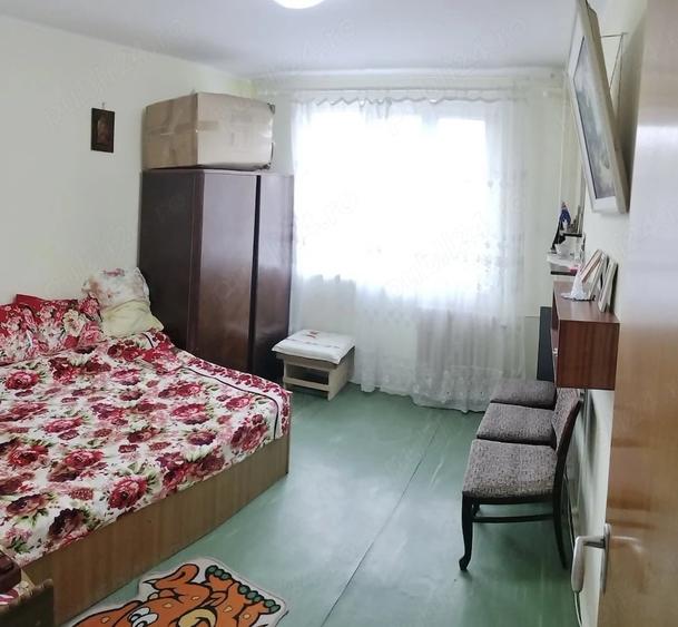 Apartament cu 2 camere decomandat în Titan