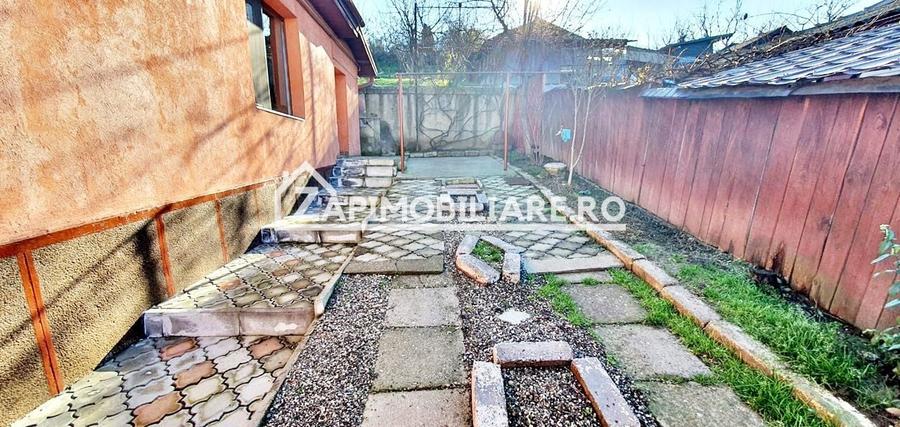 Casă individuală cu 3 camere cu Canalizare în Mureșeni