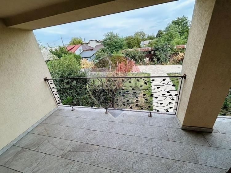 Casă individuală cu 5 camere cu Teren 390 Mp în Bariera Vâlcii
