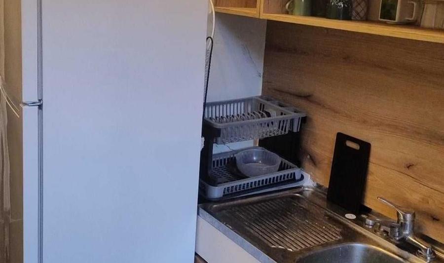 Apartament cu 2 camere semidecomandat în Gorjului