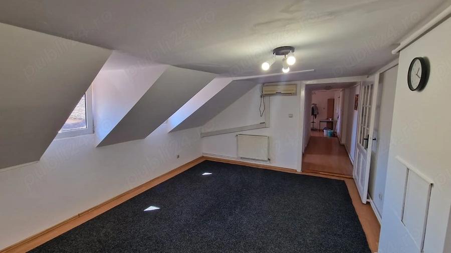 Spațiu comercial, de 80 mp, în Central