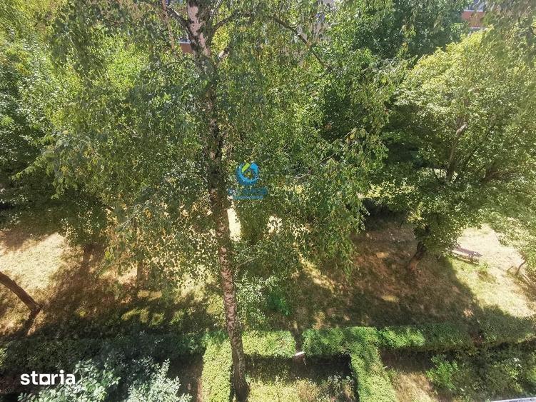 Garsonieră decomandată, mobilată în Astra