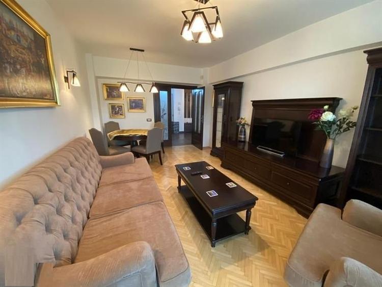 Apartament cu 2 camere decomandat în Unirii