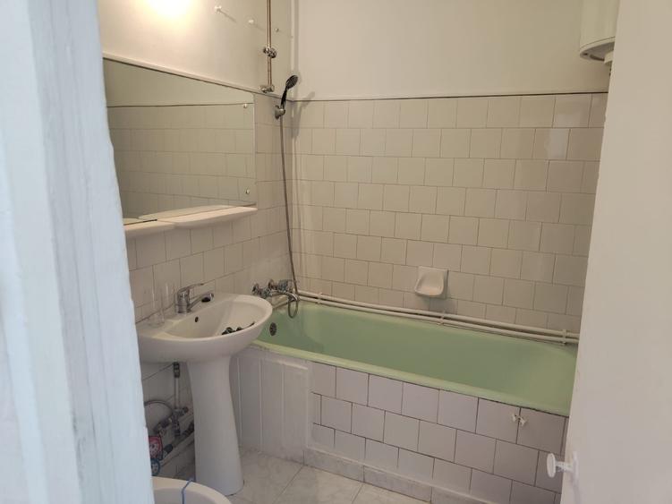 Apartament cu 2 camere decomandat în Kiseleff