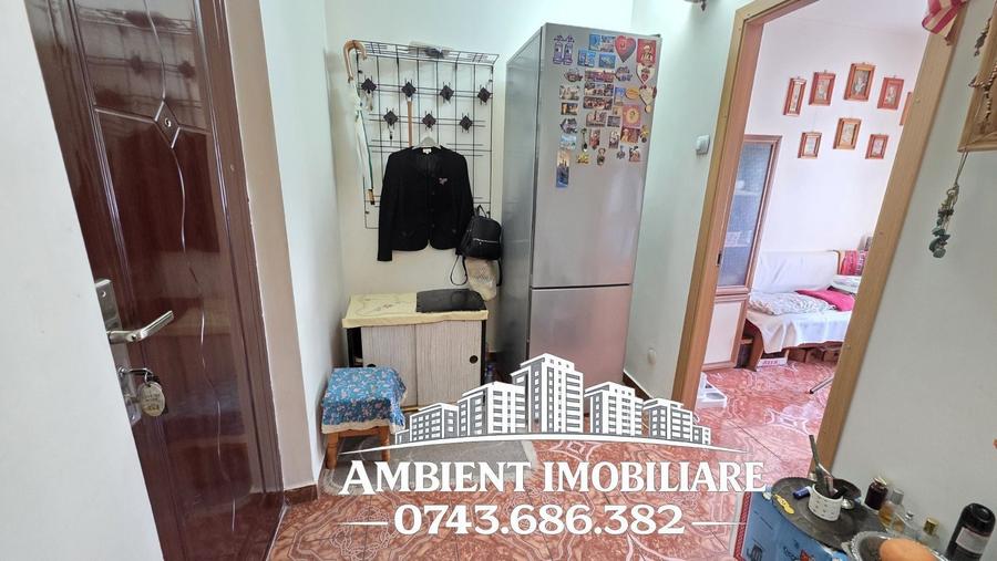 Apartament cu 2 camere semidecomandat, mobilat în Central