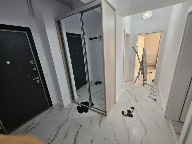 Apartament cu 2 camere decomandat în Far