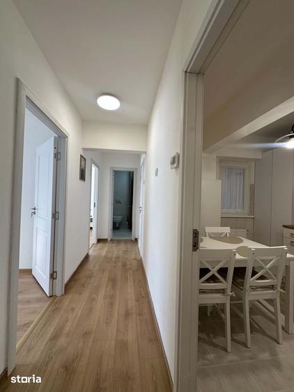 Apartament cu 3 camere decomandat în Micro 15