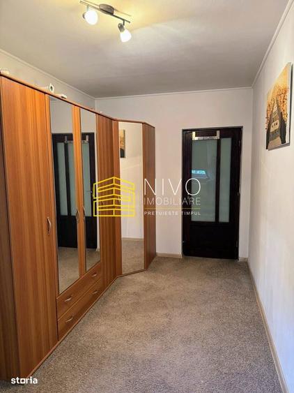 Apartament cu 3 camere semidecomandat, mobilat în Budai