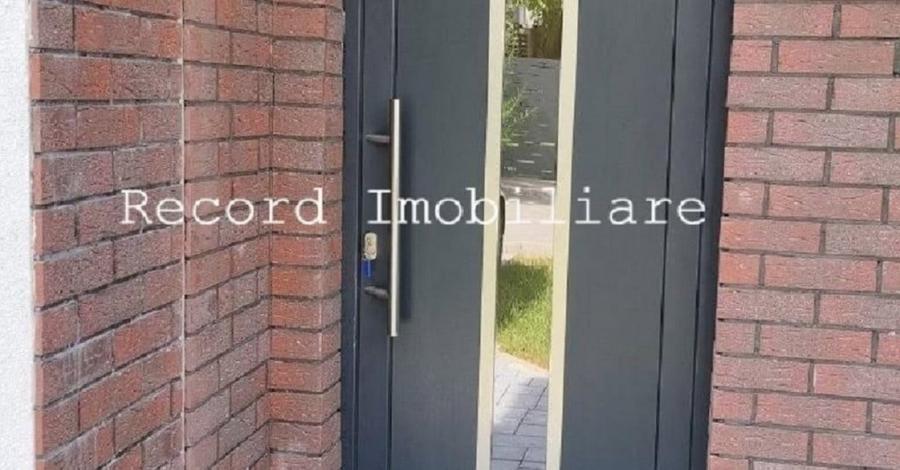 Apartament cu 2 camere semidecomandat în Aurel Vlaicu