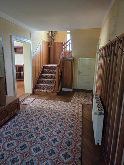 Casă cu 4 camere cu Teren 448 Mp în Bran