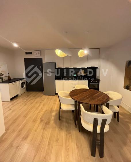 Apartament cu 3 camere semidecomandat în Mărăști