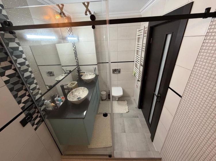Apartament cu 2 camere decomandat în Șcheia