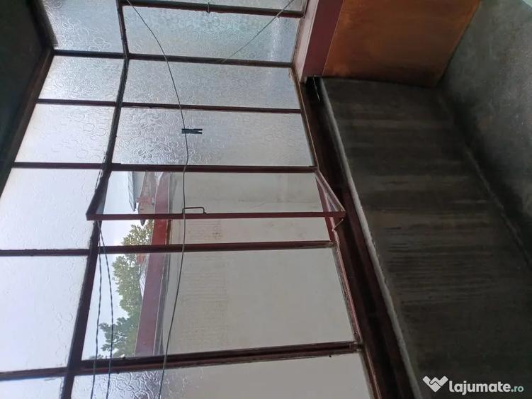 Apartament cu 2 camere nedecomandat în Central