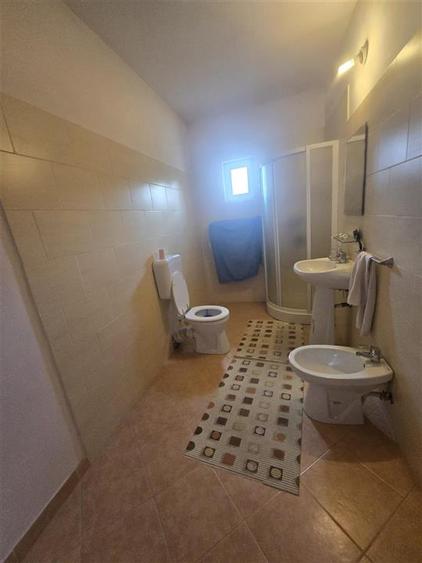 Duplex cu 5 camere cu Canalizare în Central