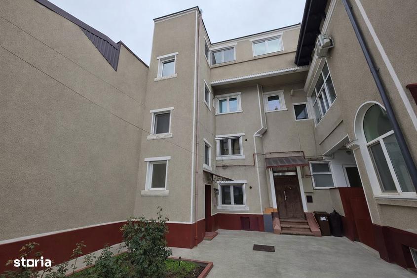 Apartament cu 3 camere, mobilat în Parcul Carol
