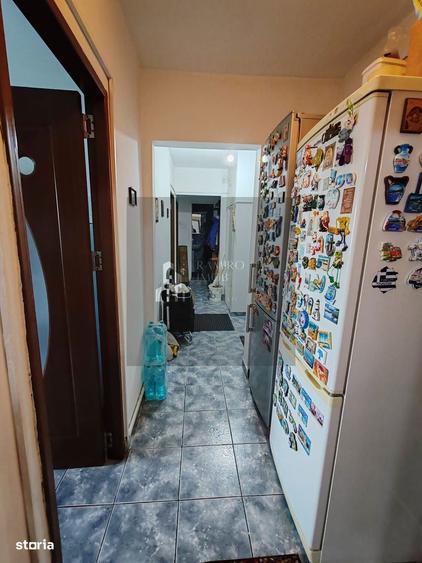 Apartament cu 4 camere semidecomandat în Apărătorii Patriei
