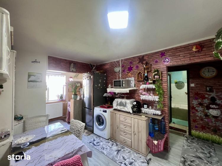 Apartament cu 2 camere decomandat în Lipovei
