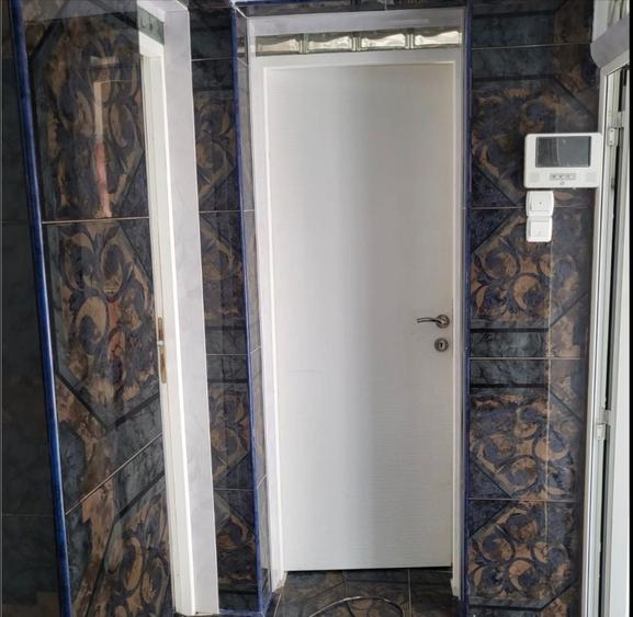 Apartament cu 2 camere decomandat în Victoriei