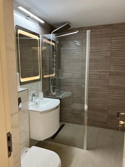 Apartament cu 2 camere decomandat, mobilat în Central