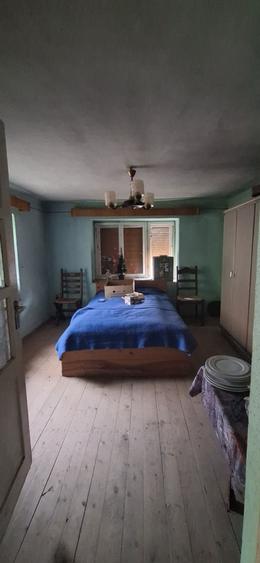 Casă cu 3 camere în Sângătin