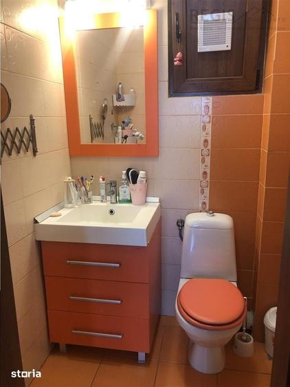 Apartament cu 3 camere în Tractorul