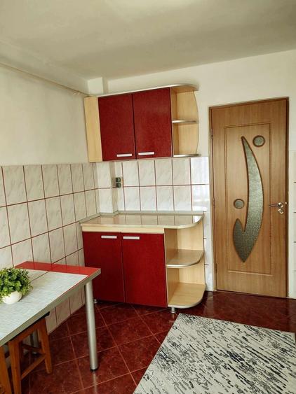 Apartament cu 2 camere decomandat în Lisaura