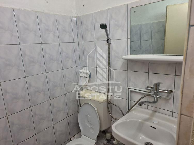Garsonieră decomandată, mobilată în Complex Studențesc