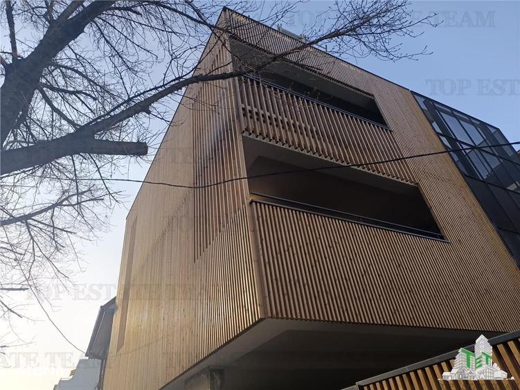 Apartament cu 4 camere în Dorobanți
