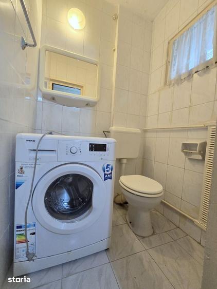 Apartament cu 3 camere decomandat în Titan