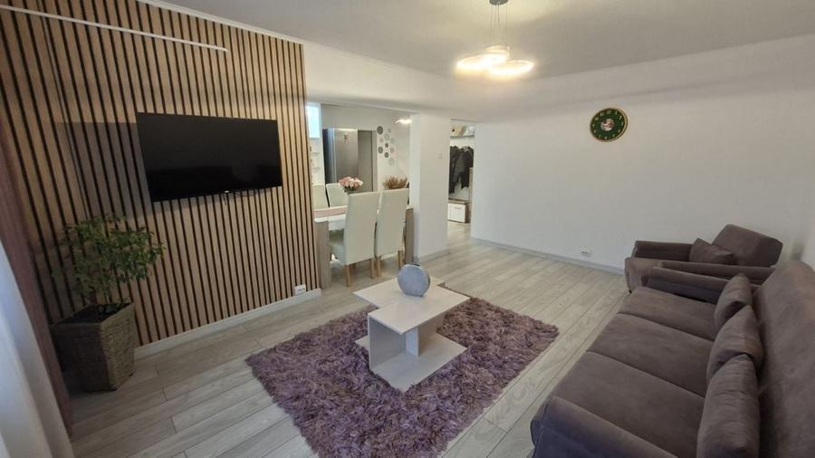Apartament cu 3 camere decomandat, mobilat în Eremia
