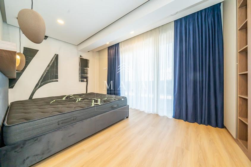Apartament cu 4 camere decomandat în Central