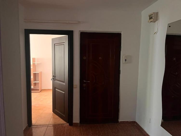 Apartament cu 2 camere decomandat, mobilat în Călărași