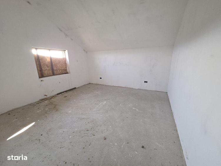 Casă cu 4 camere în Domnești-Târg