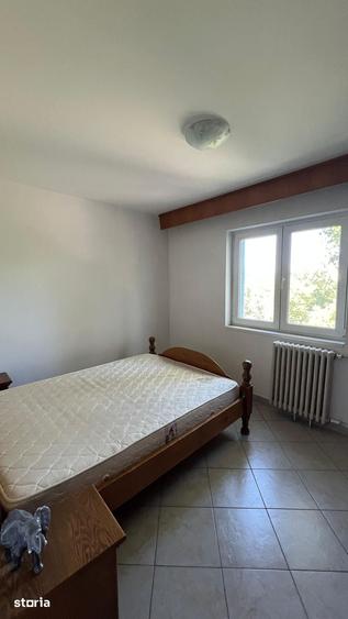 Apartament cu 3 camere semidecomandat în Sălaj
