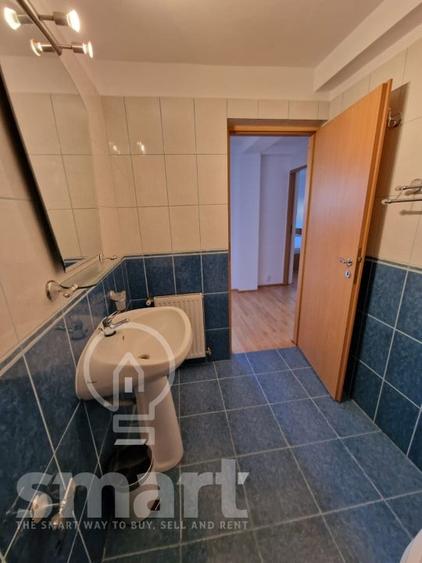 Apartament cu 3 camere semidecomandat, mobilat în Zorilor