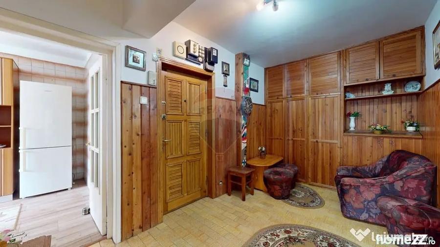 Apartament cu 3 camere decomandat în Eroilor