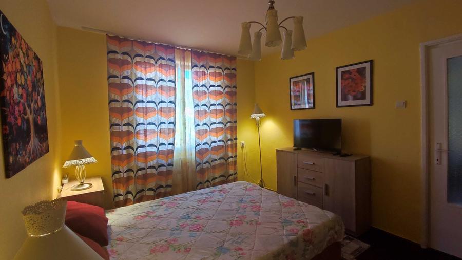 Inchiriez apartament 2 camere in Resita + loc de parcare - Zona Centrala (Facultate / Liceul Traian Lalescu) - 4