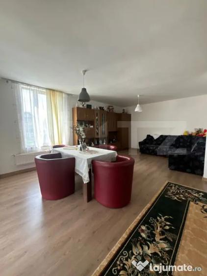Casă cu 5 camere cu Teren 1000 Mp în Central