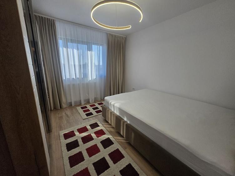 Apartament cu 3 camere decomandat, mobilat în Tomis III