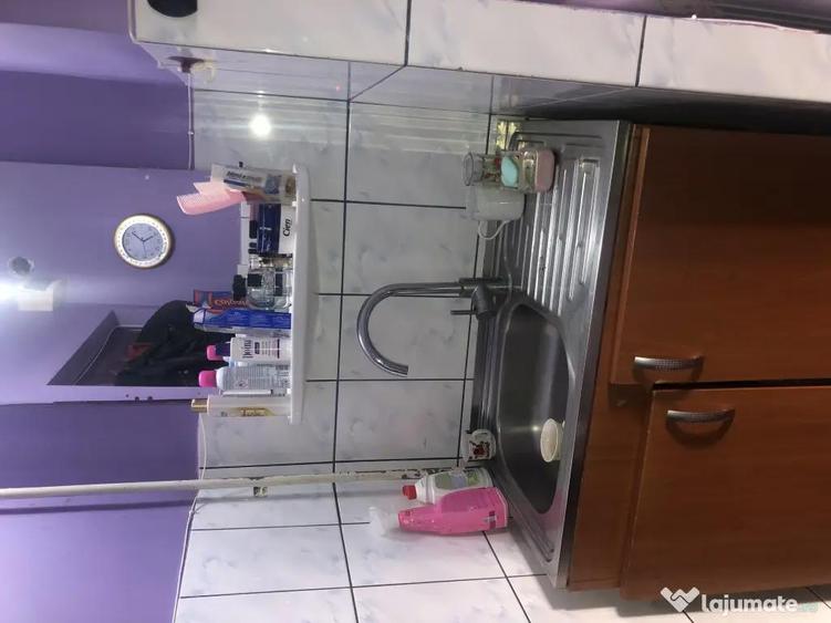 Apartament semidecomandat în Nicolina