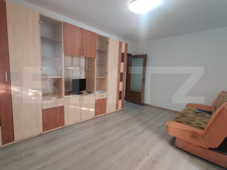 Apartament 2 camere, 35 mp, etaj 3 - zona Rogerius - 1