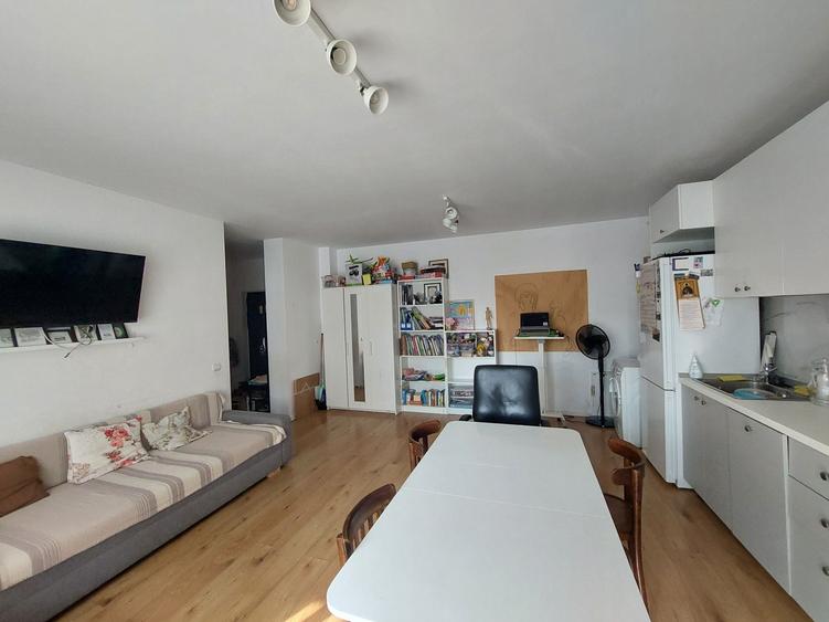 Apartament cu 2 camere în Florești
