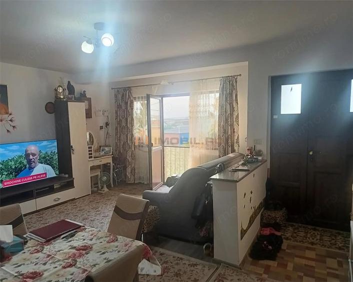 Casă cu 1 camere cu Teren 1136 Mp în Uricani