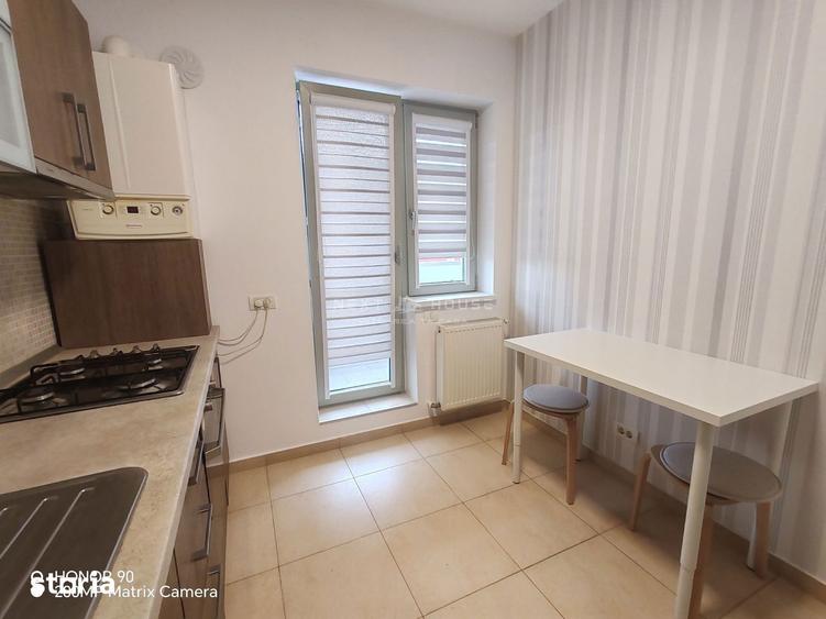 Apartament cu 2 camere decomandat, mobilat în Cișmigiu