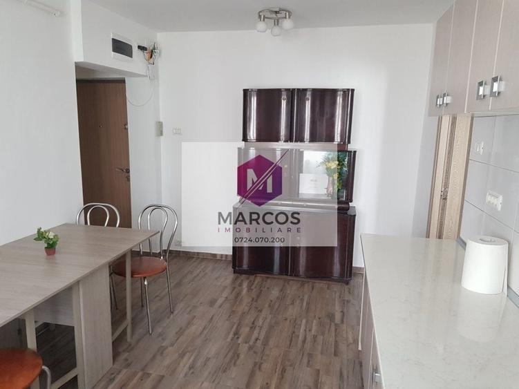Apartament cu 2 camere semidecomandat în Micro I