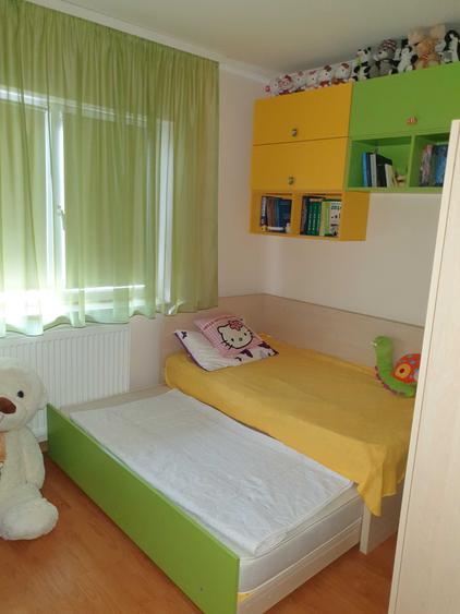 Apartament cu 3 camere decomandat în Dacia