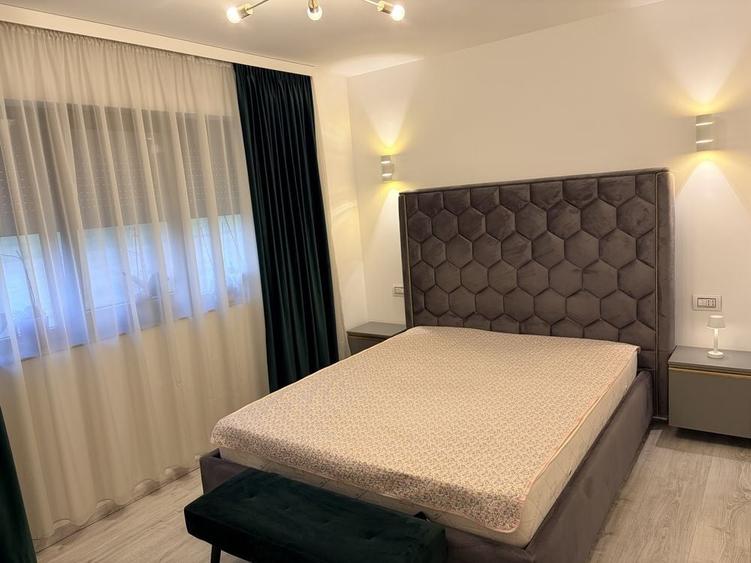 Apartament cu 3 camere semidecomandat în Păulești