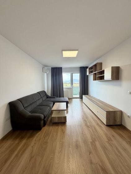 Apartament cu 2 camere de inchiriat in zona Tractoru Coresi Mall cu loc de parcare si aer conditionat, et 1/3 cu lift - 1